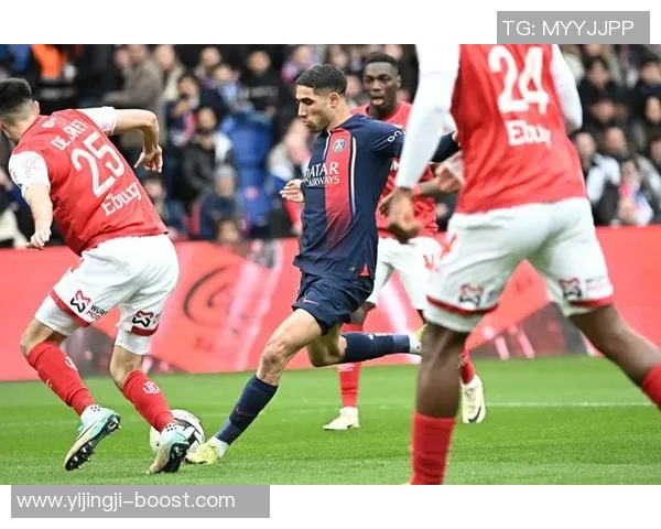 国王杯激战拜仁与巴黎圣日耳曼0比0平引发争议判罚全场沸腾 国王杯激战拜仁与巴黎圣日耳曼0比0平引发争议判罚全场沸腾